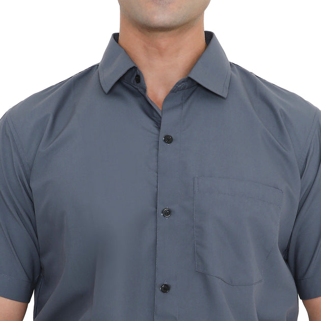 Men's half sleeve shirt in grey with buttons and pocket, perfect for bartenders and hotel staff, made from light poly-cotton.